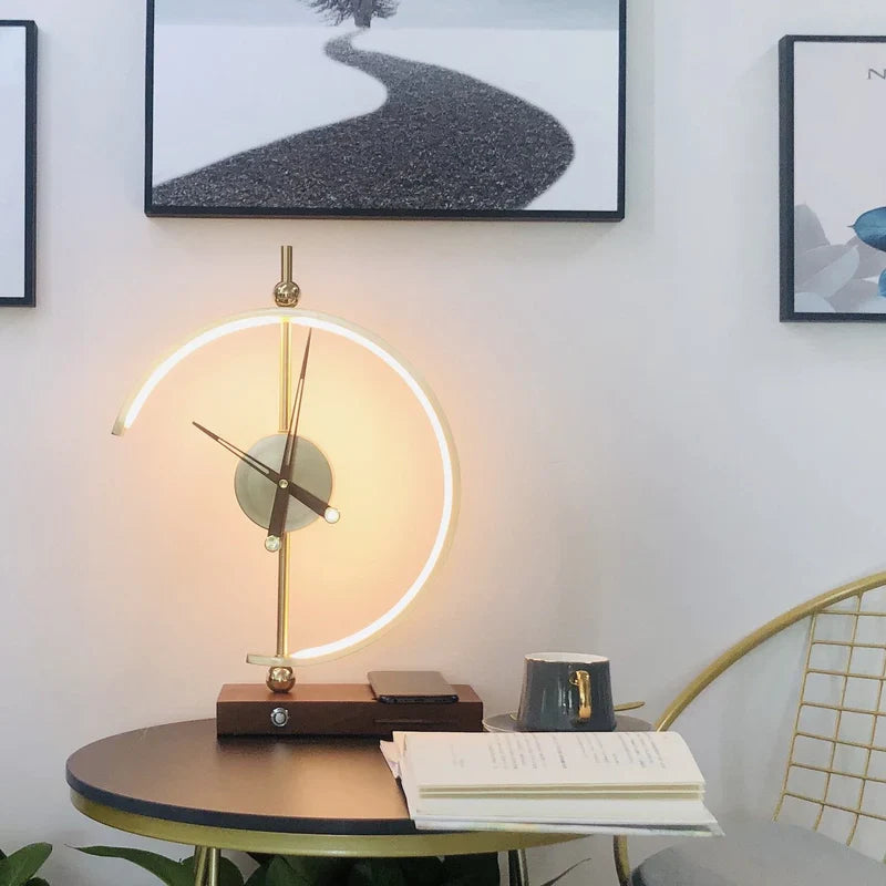 LuxLamp - Horloge élégante avec recharge sans fil