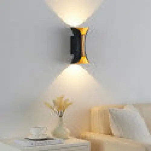 Applique Murale LED Noire avec Intérieur Doré